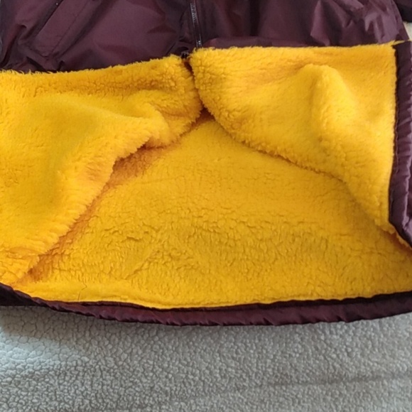 CAS Competitive Aquatic Supply Maroon Swim Parka w/ Hood Faux Fur Lined XL - Picture 8 of 15